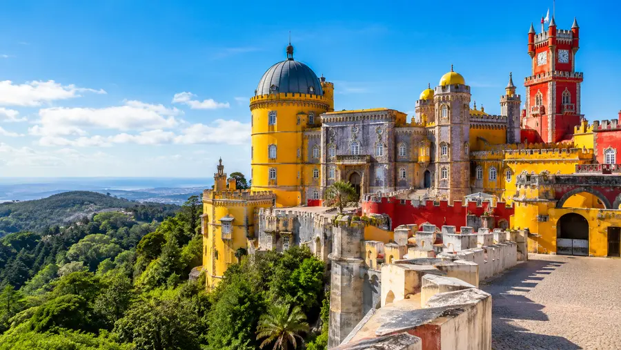 Pena Palace Guided Tours and Day Trips from Lisbon